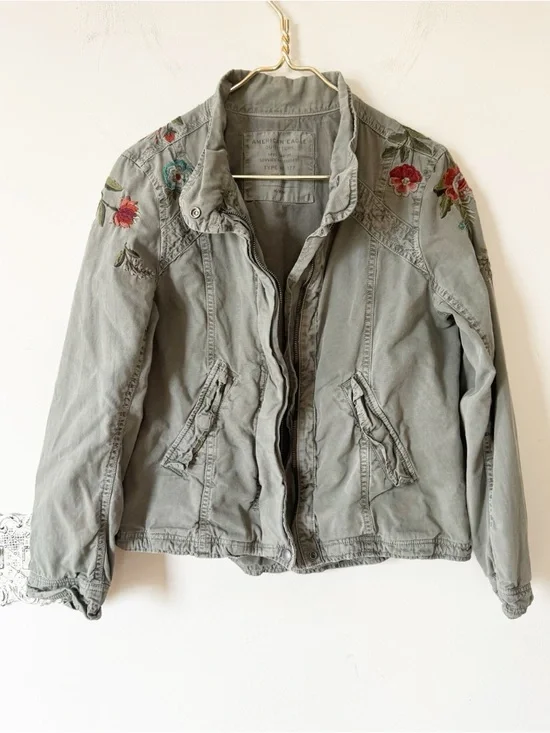 American Eagle Boho Floral Embroidered Military Army Utility Jacket M - Picture 3 of 9